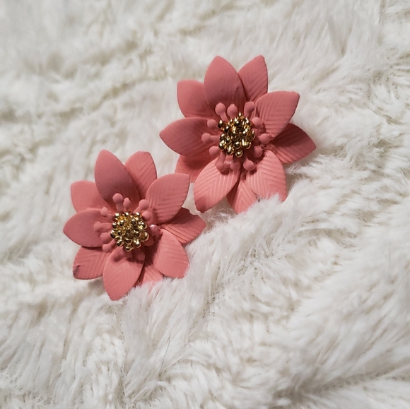 Handmade Floral Earrings Pink and Gold - Picture 4 of 5